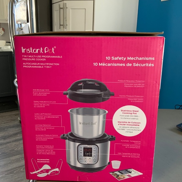 Instant Pot - Picture 2 of 4